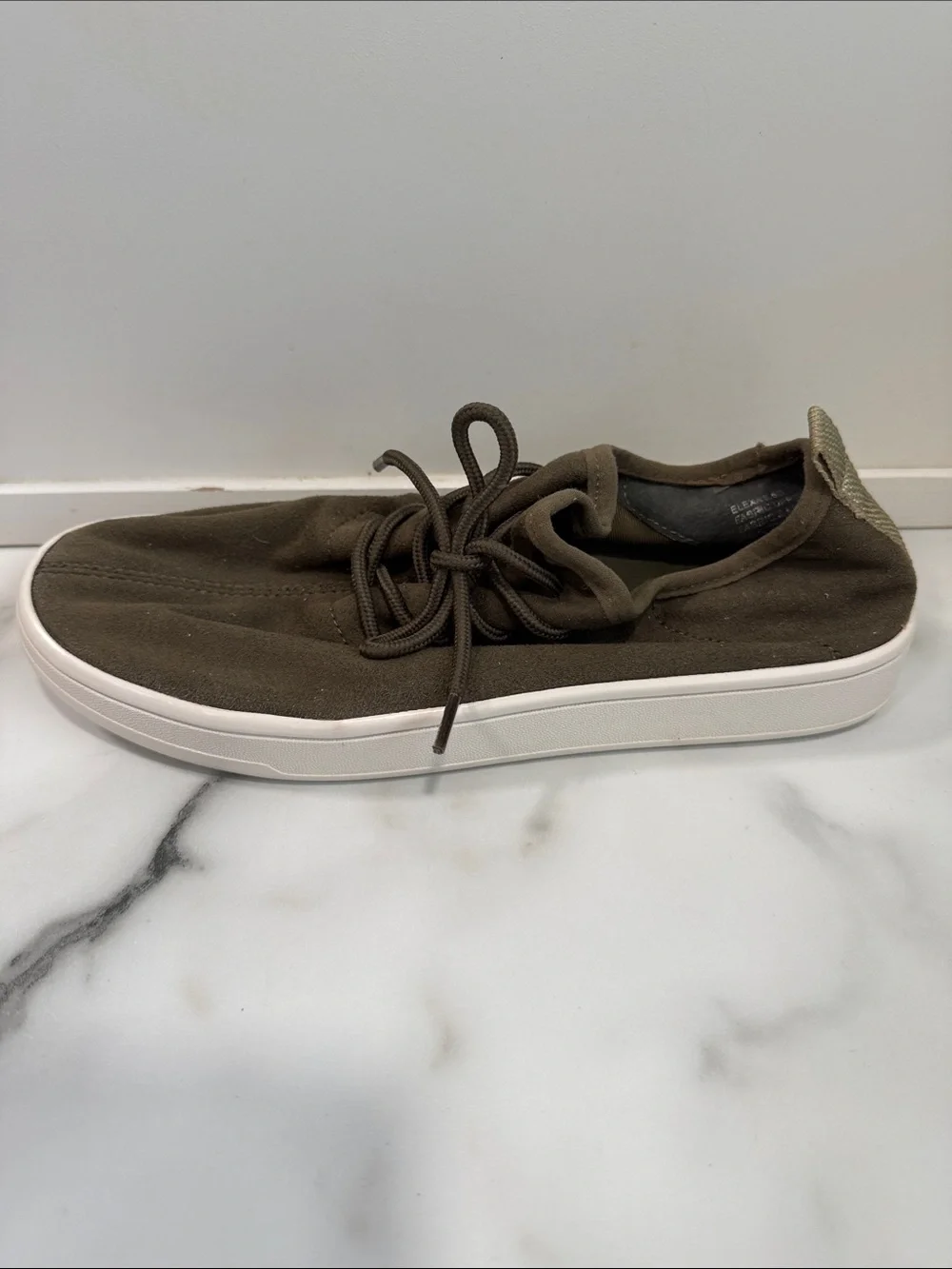 Steve Madden Elexa sneakers green size 6.5